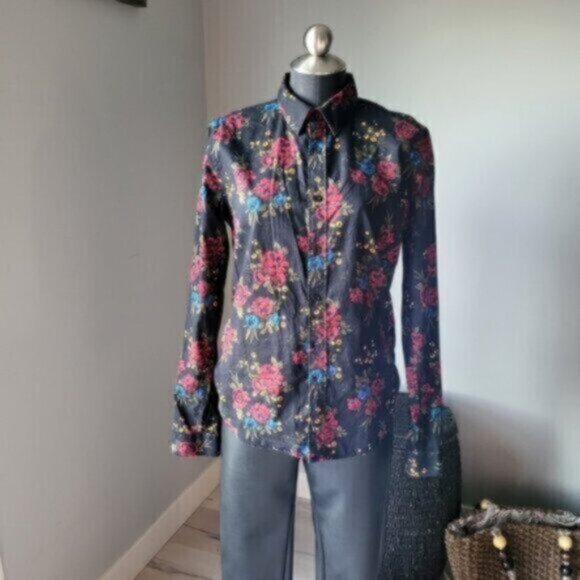 Cotton Rose floral print Black Shirt Women’s Sz Small - Picture 4 of 7